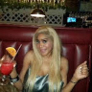 Meet your Posher, Stephania